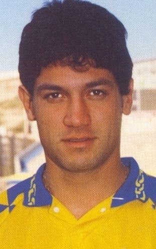 Turu Flores, José Óscar Flores Bringas - Footballer