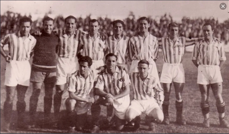 De pie: Areso, Urquiaga, Unamuno, Aedo, Timimi, Gómez, Lecue y Saro; 
Agachados: Peral, Adolfo y Larrinoa.