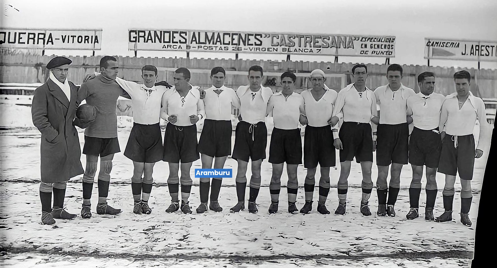 Urreta (p.s.), Garay, Lecue, Paco, Aramburu, Ibarrarán, Arana, Fede, Antero, Deva, Urquiri y Juanito.