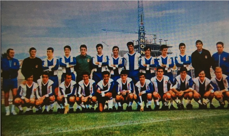 De pie: ARGILÉS (entrenador), BERTOMEU, GRANERO, OCHOA, COLL, JOSÉ, OSORIO, MINGORANCE, RIERA, BERGARA, MARTÍNEZ VILASECA, ROMERO, FAURA (2º entrenador);
Agachados: LICO, JUAN MANUEL, JOSÉ MARÍA, RODILLA, CAYETANO RÉ, GLARÍA, AMAS, CARBONELL, PARÉS, VALL y MARCIAL.